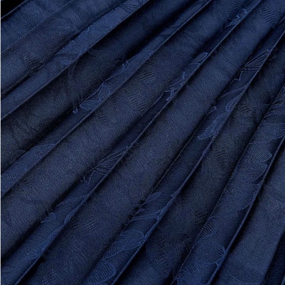 Asymmetrical Pleated Midi Dress - Addition Elle - Picture 6 of 6